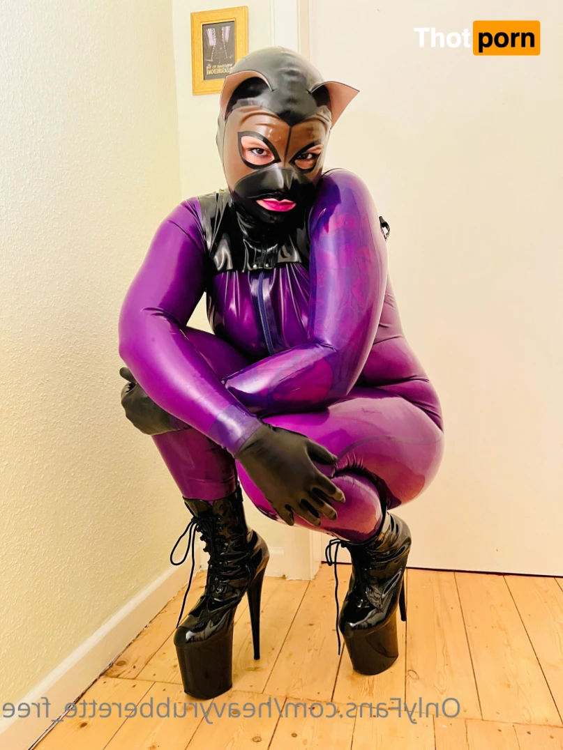 Heavyrubberette_free 12256065