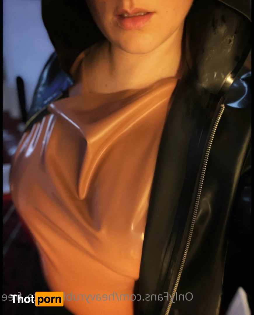 Heavyrubberette_free 12256370