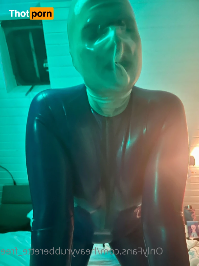 Heavyrubberette_free 12256637