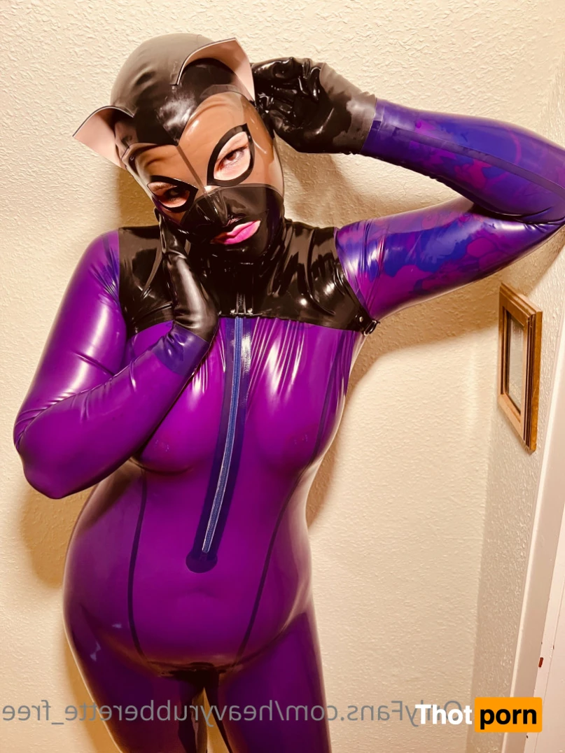 Heavyrubberette_free 12256772