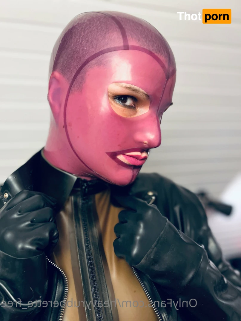 Heavyrubberette_free 12256981