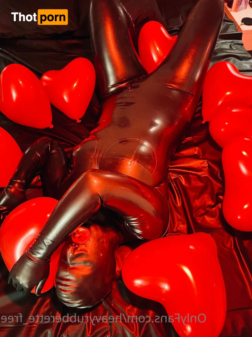 Heavyrubberette_free 12257138