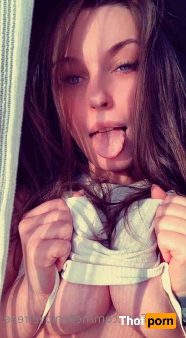 hellenlovefreee 3259322