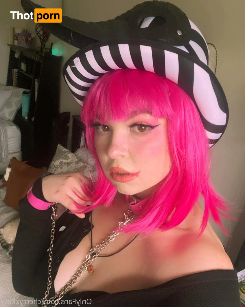 Cherry Doll 15081082