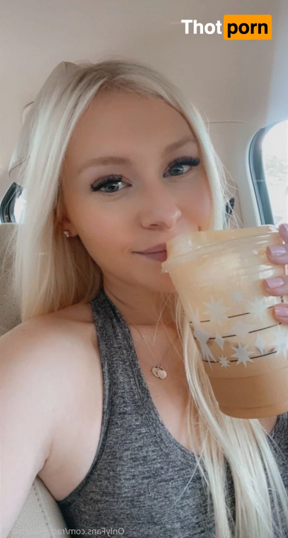 hollyanderson18 3303631