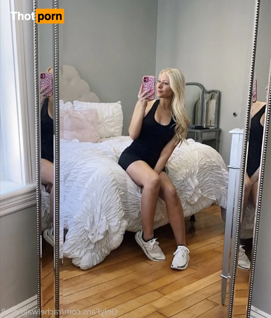 hollyanderson18 3303895