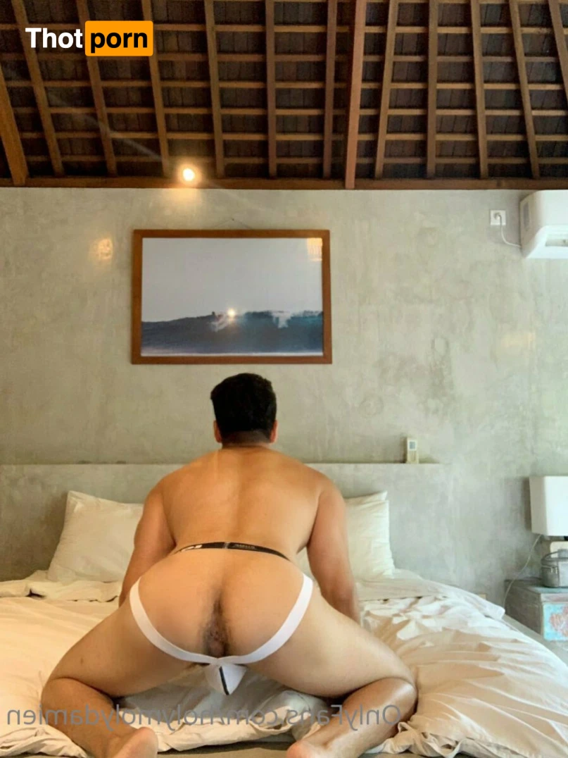 Damien Lou Free 12226110