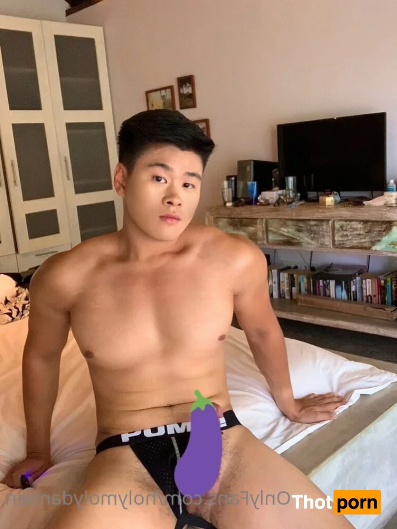 Damien Lou Free 12226167