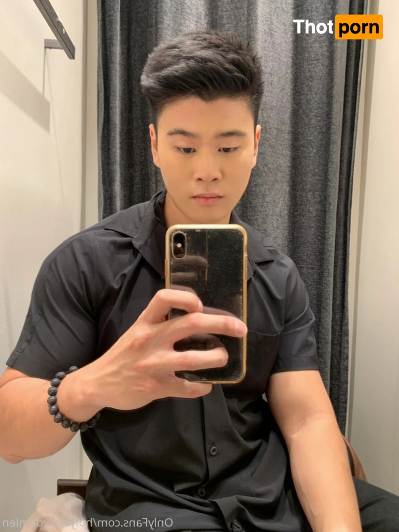 Damien Lou Free 12226546