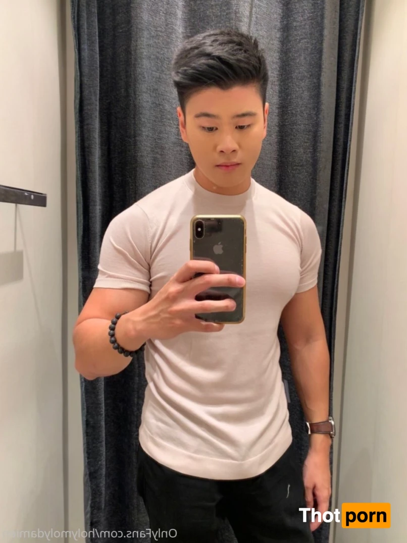 Damien Lou Free 12227005