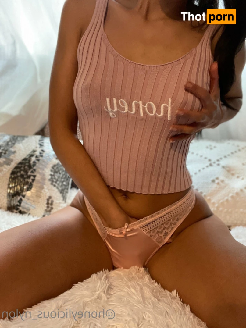 Simone Honey 5934560