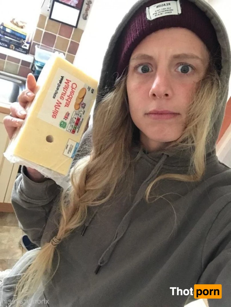 hornycavegirl 3353765