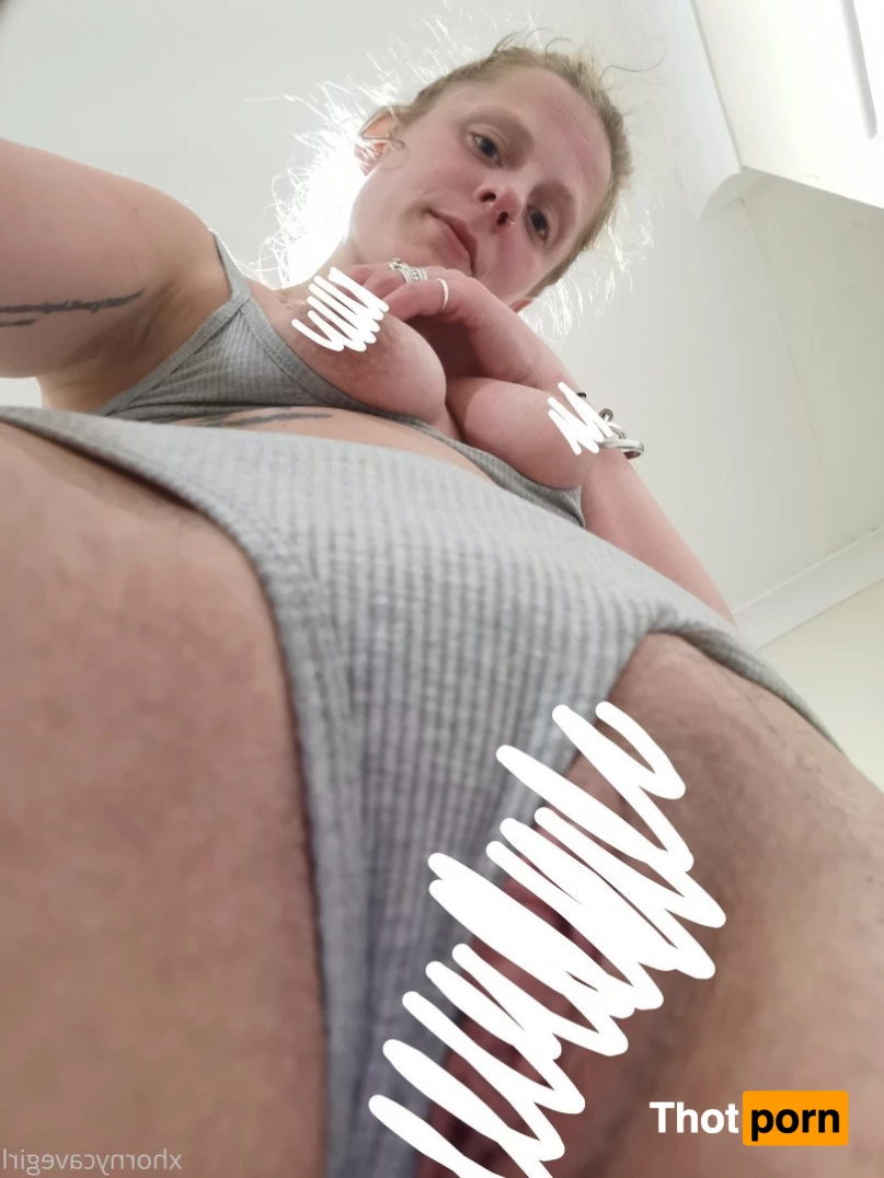hornycavegirl 3353776
