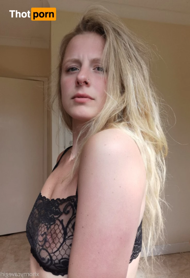 hornycavegirl 3353806