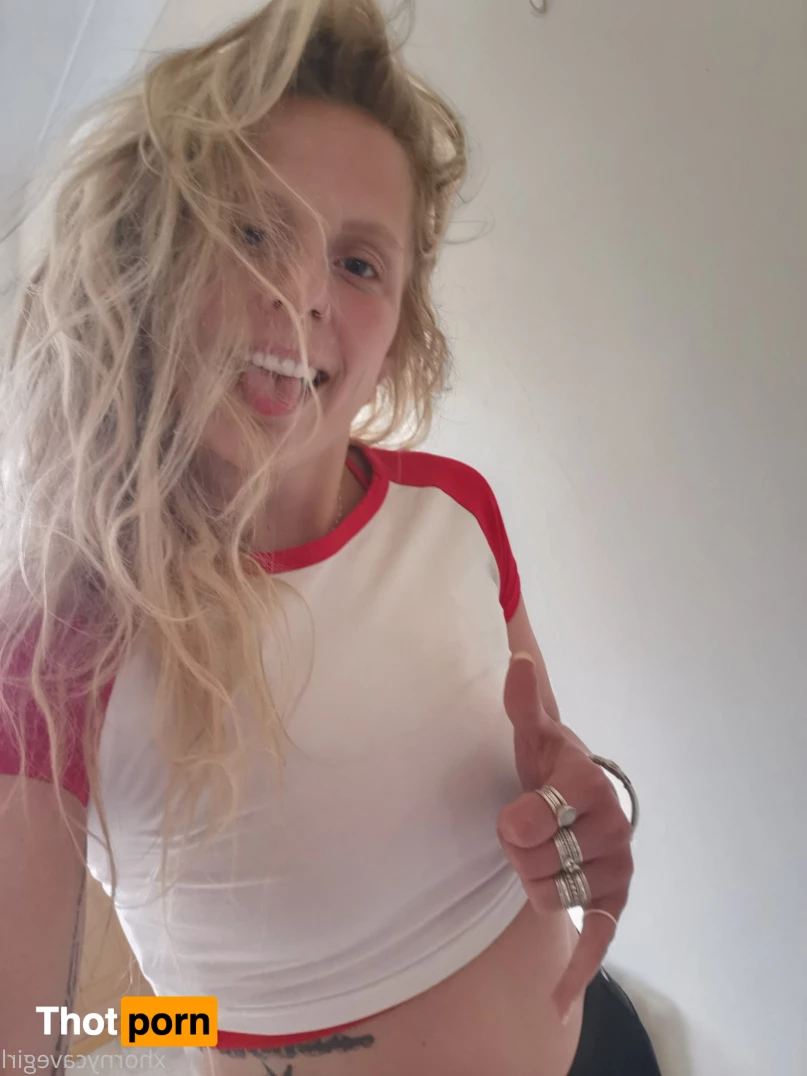 hornycavegirl 5934276