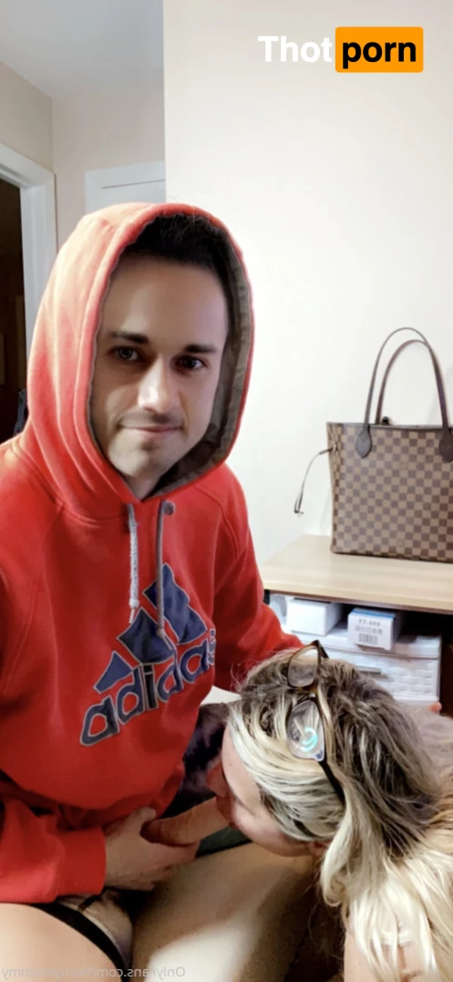 𝗬𝗢𝗨𝗥 𝗡𝗔𝗨𝗚𝗛𝗧𝗬 𝗦𝗧𝗘𝗣-𝗠𝗢𝗠 (31Y/O) 6038012