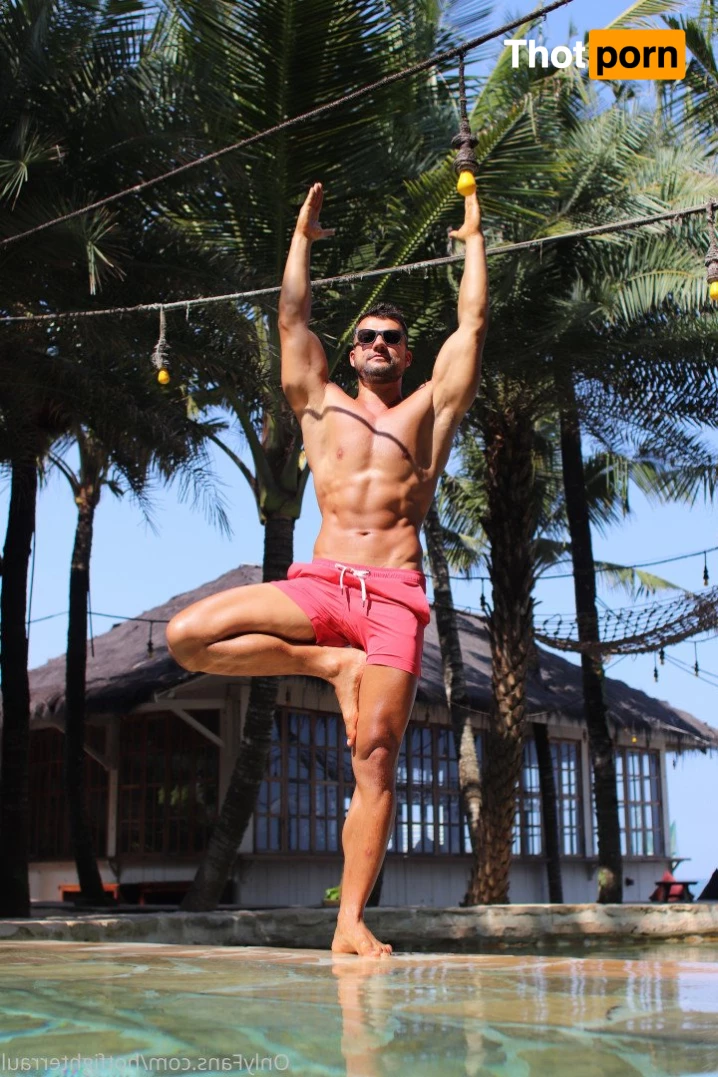 Hot Fighter Raul 3252244