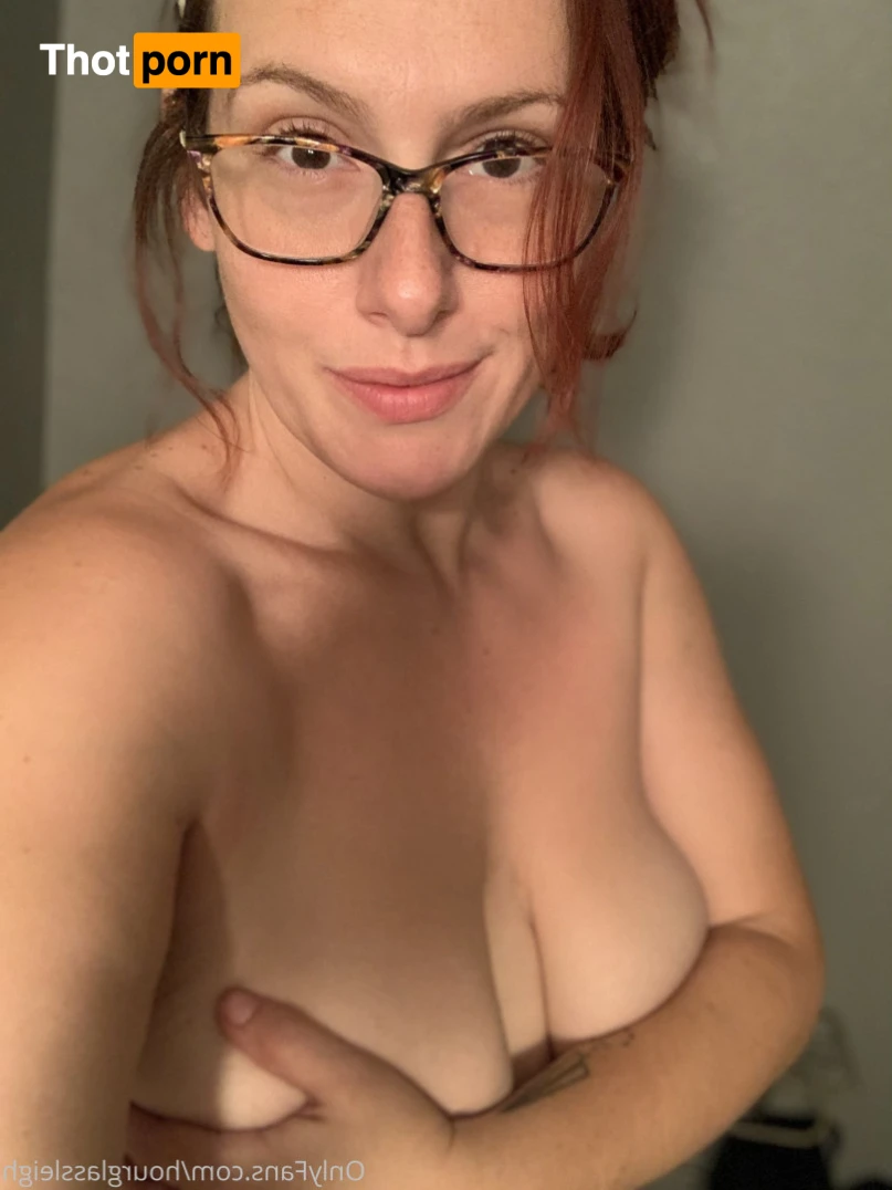 Hourglassleigh 12183515