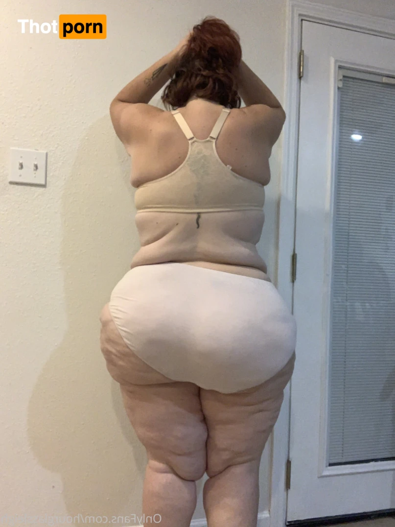 Hourglassleigh 12184010