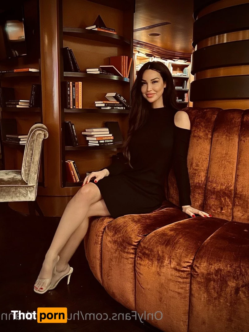 Hustle With Ann 3356198