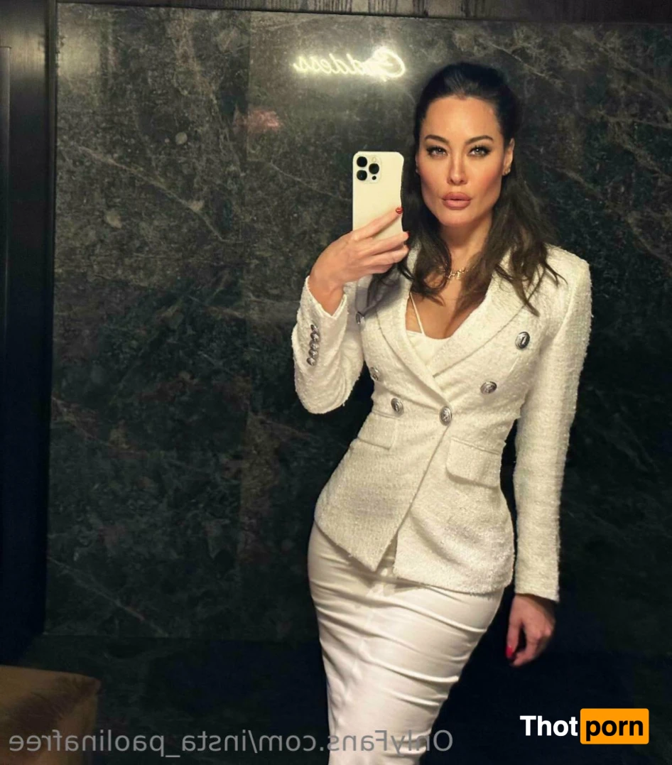 Paolina Free 12096149