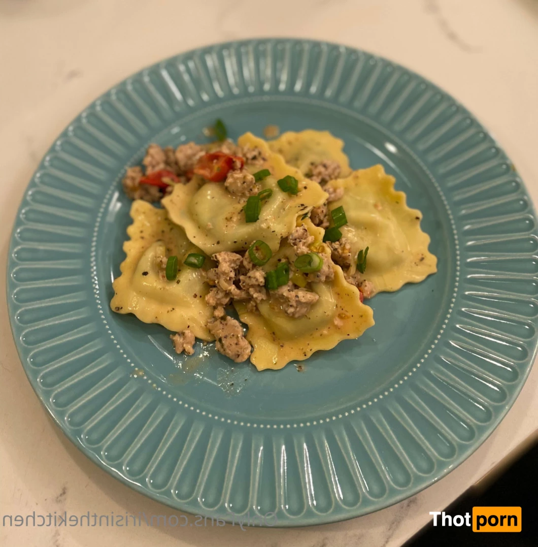 Iris In The Kitchen 15593308