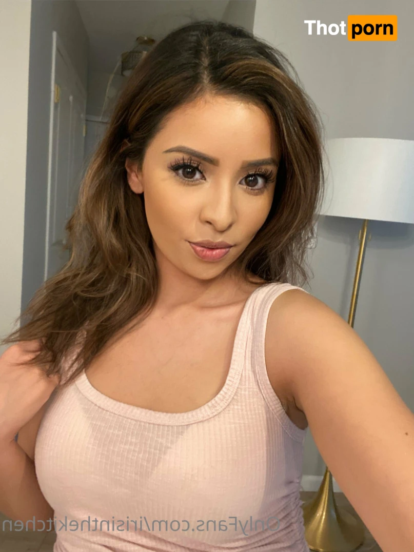 Iris In The Kitchen 15620064