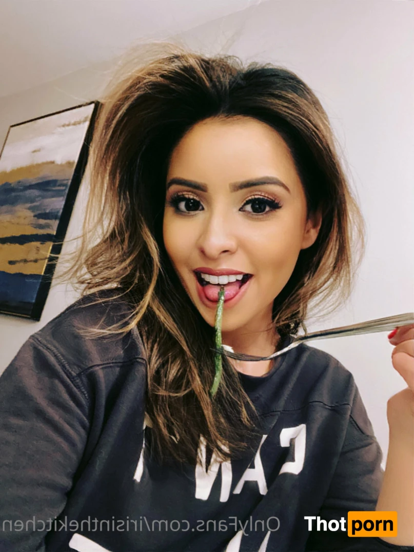 Iris In The Kitchen 15621914