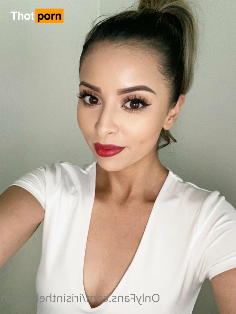 Iris In The Kitchen 15654729