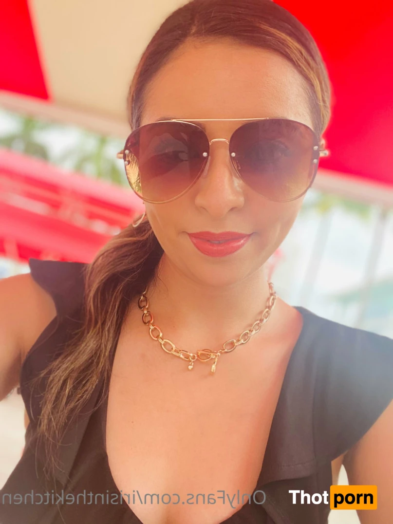 Iris In The Kitchen 15682217