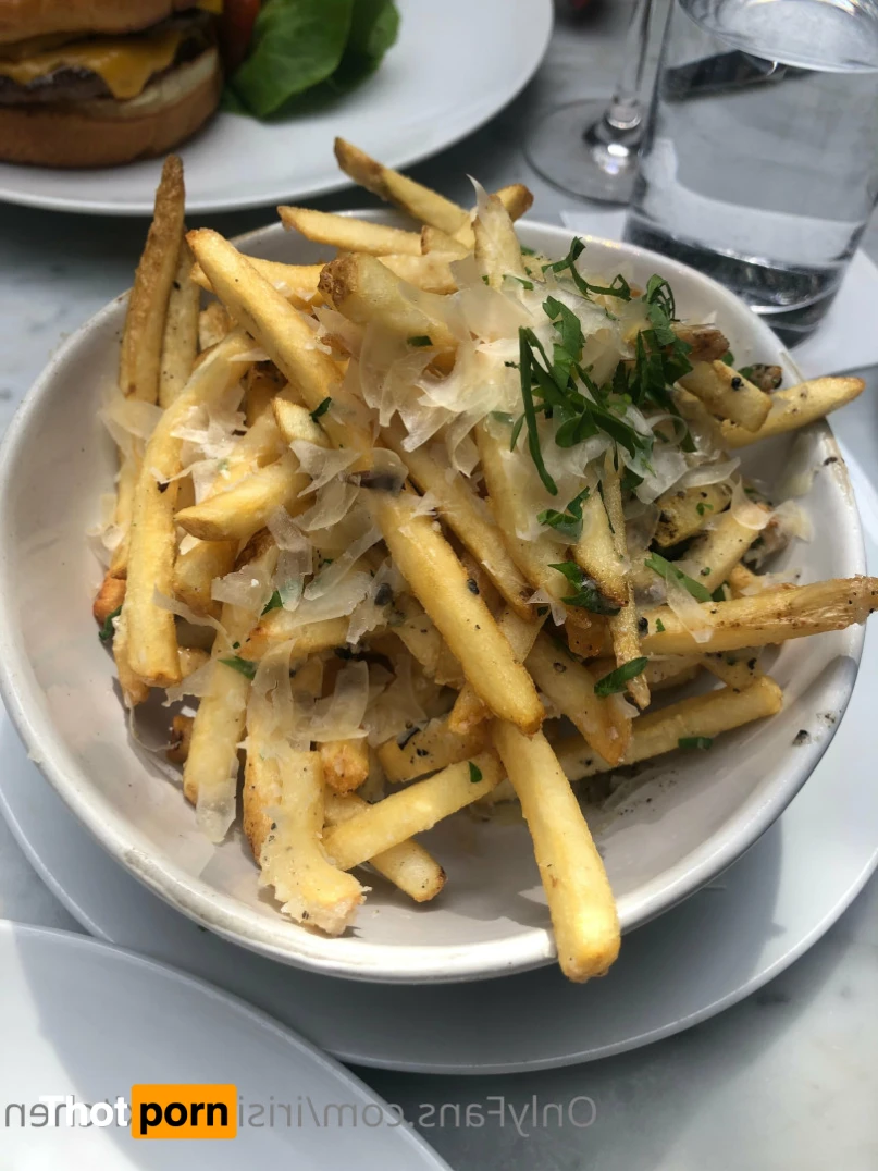 Iris In The Kitchen 15725288