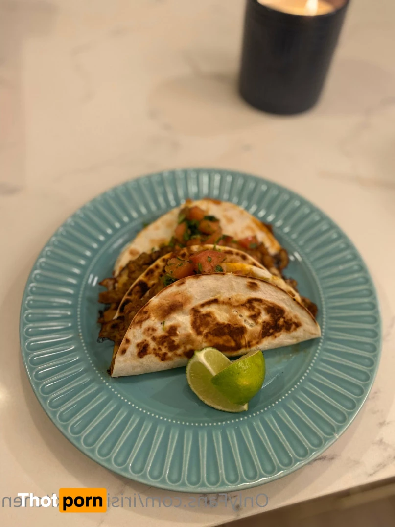 Iris In The Kitchen 15740891