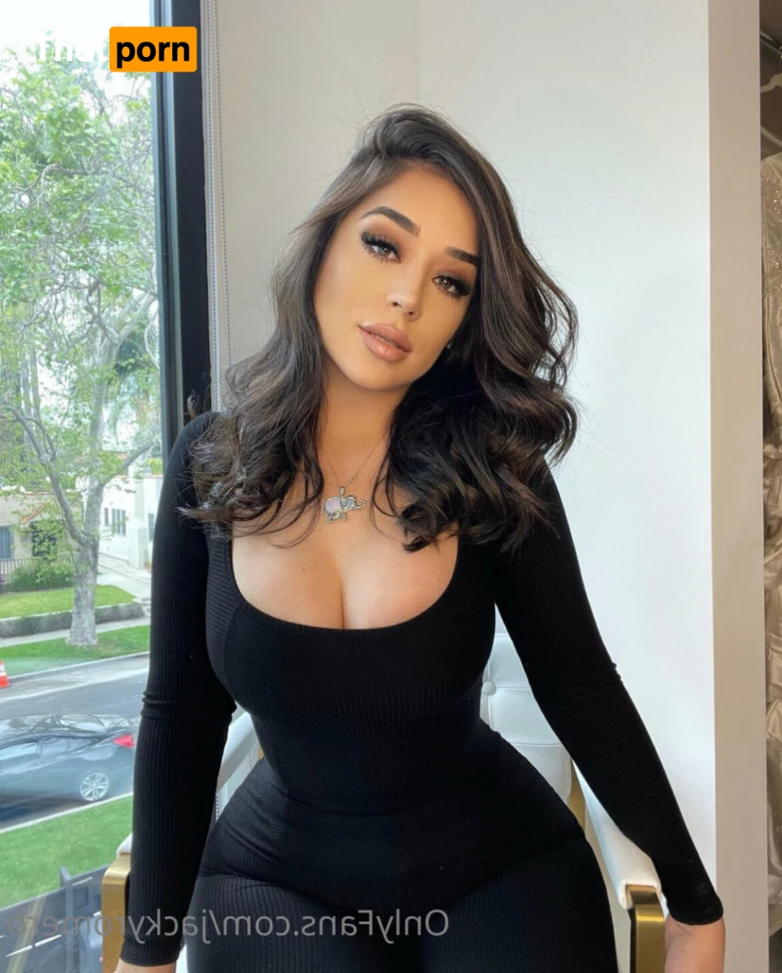 Jaqueline 💜 12046898