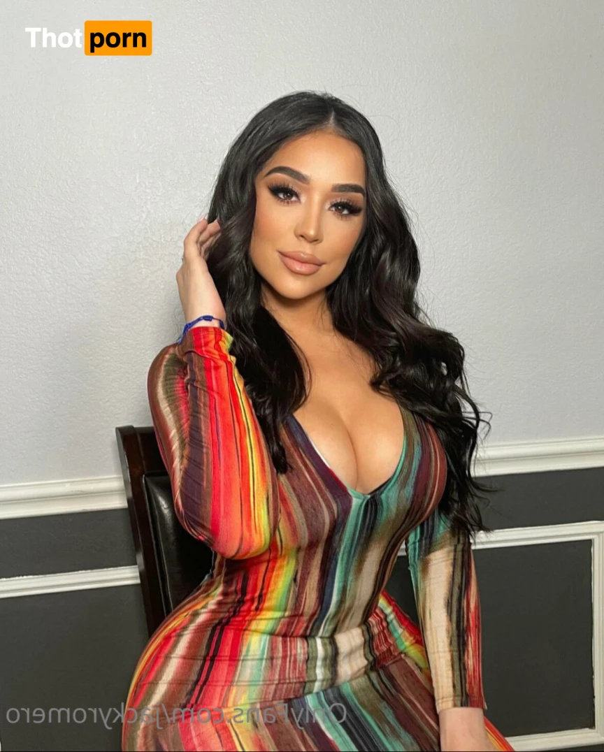 Jaqueline 💜 12047819