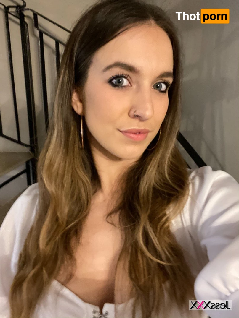 Jess XXX 💦 Online Now 3358184