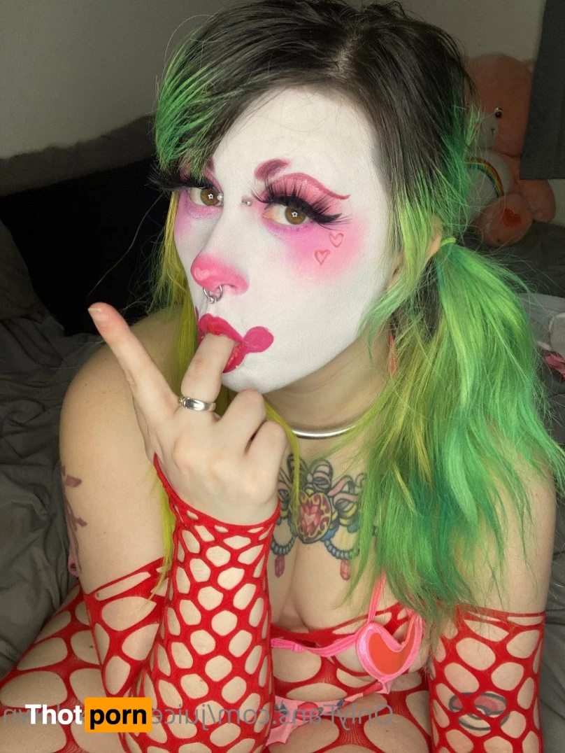 Juicebox the Clown 🧃💦✨ 3249821