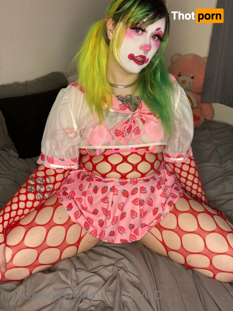 Juicebox the Clown 🧃💦✨ 3250029