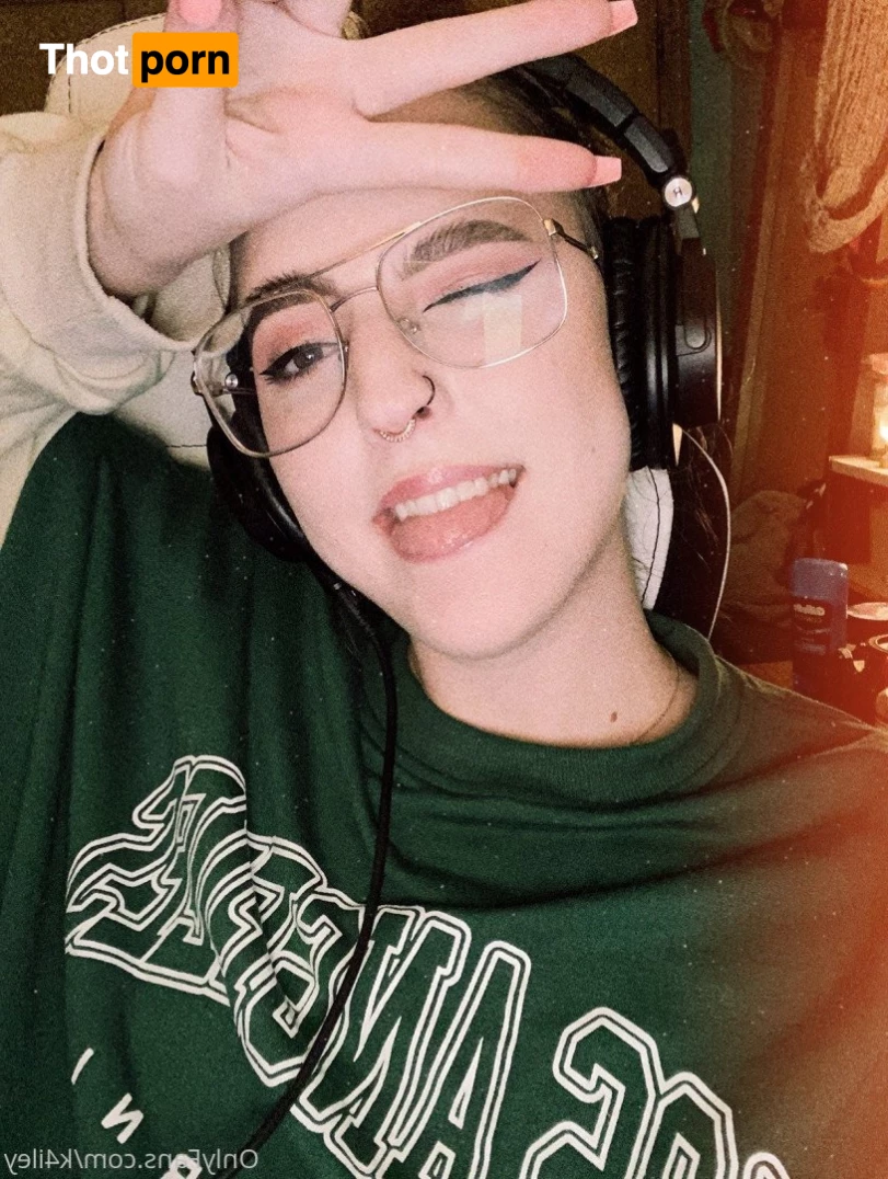 kailey with a four 3315003