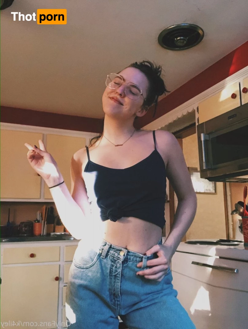 kailey with a four 3315068