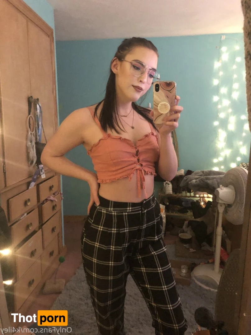 kailey with a four 3315157