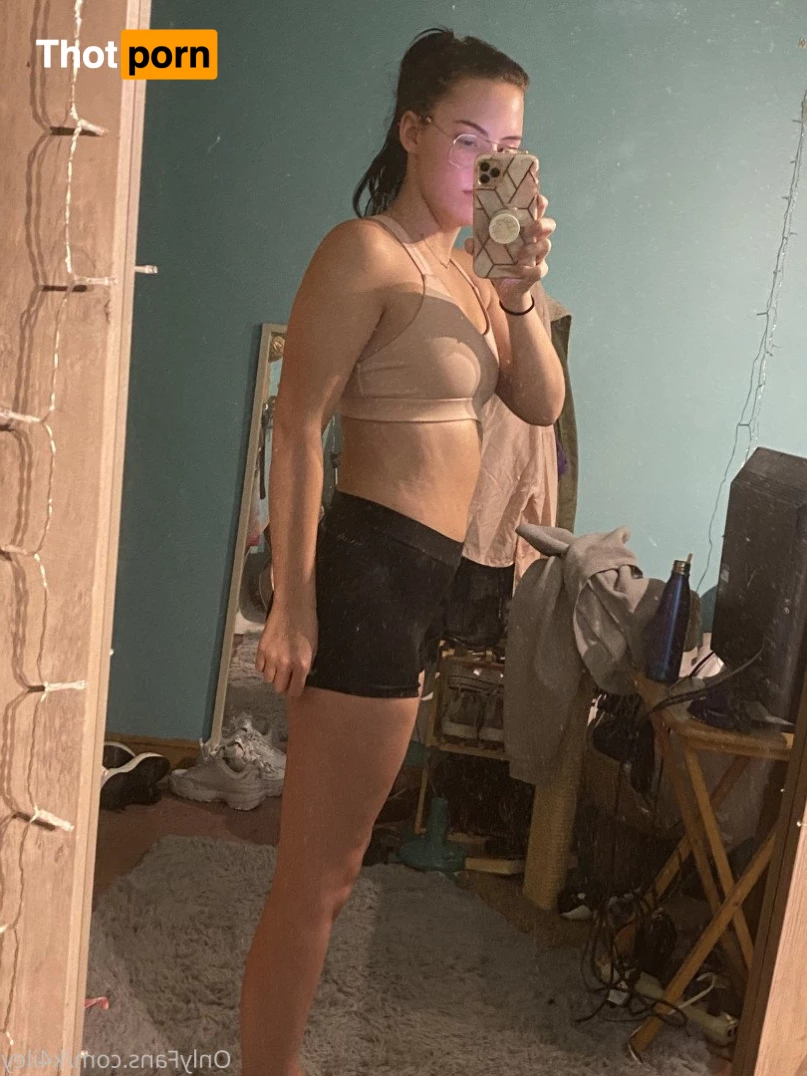 kailey with a four 3315180