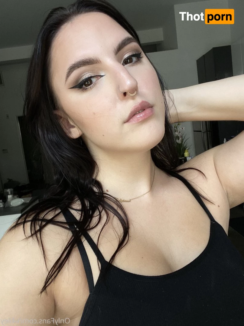 kailey with a four 3315243