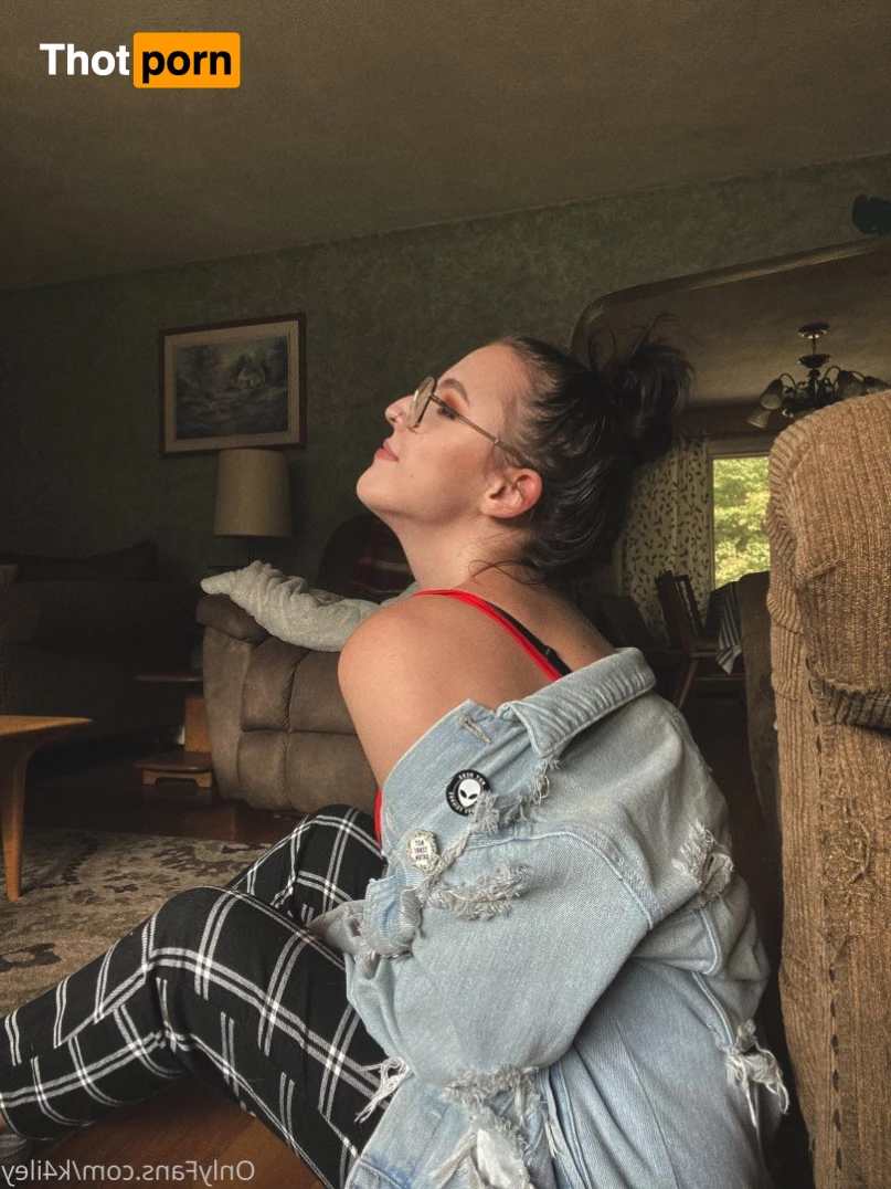 kailey with a four 3315262