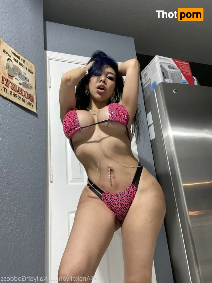 Man eater KALIYAH 6258429