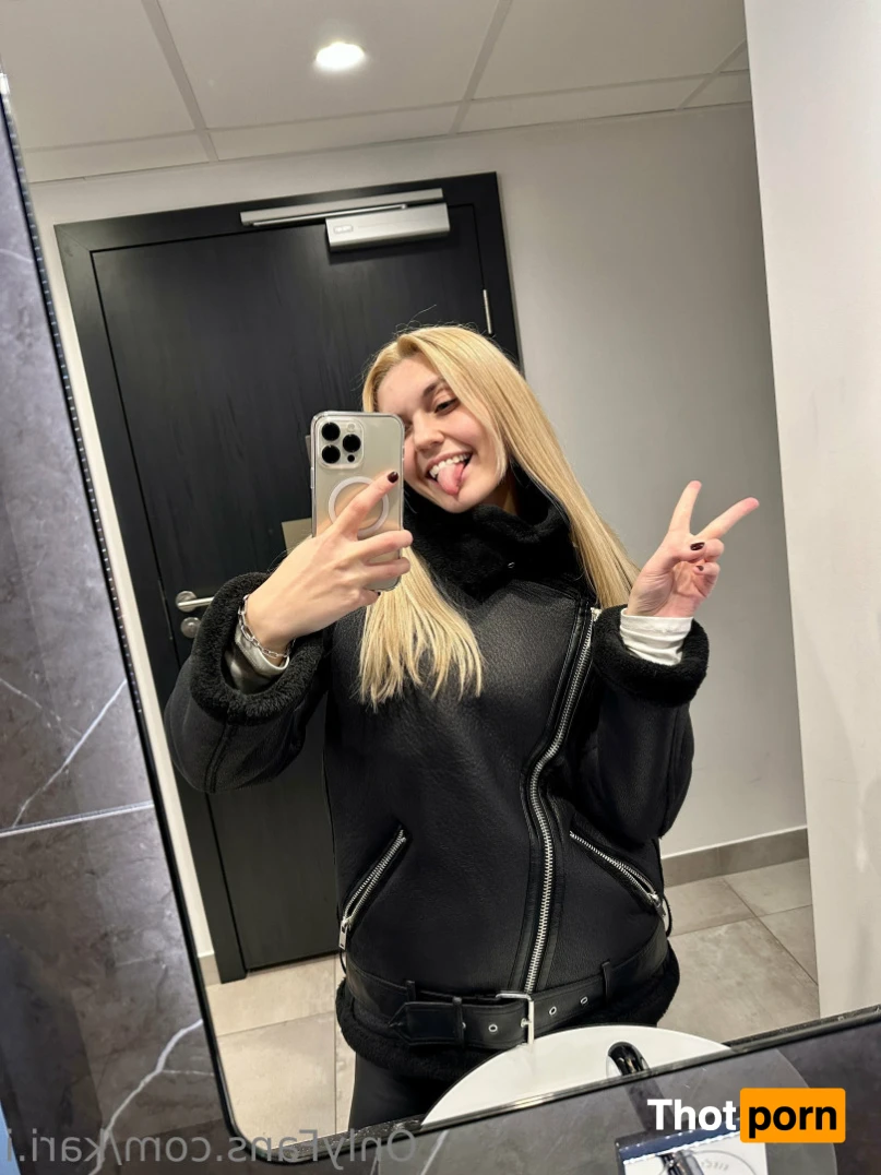 🇺🇦🍓Kari 🍓🇺🇦 10930006