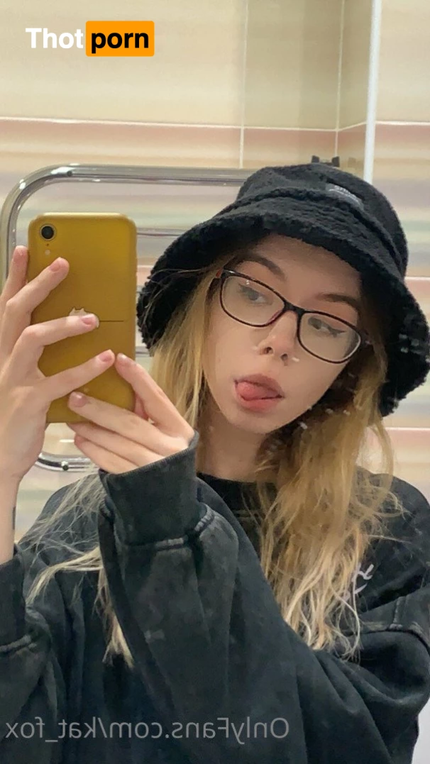 Cute kat fox girl 😈💦 3183396