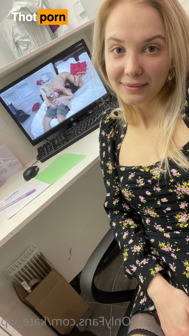 College Student (just turned 18) 6029972