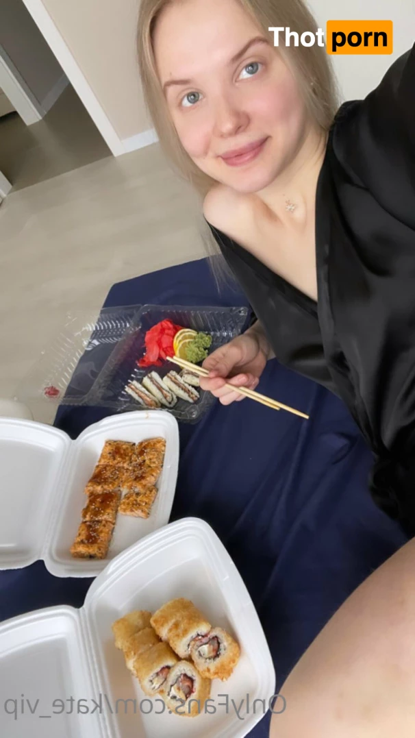 College Student (just turned 18) 6030165