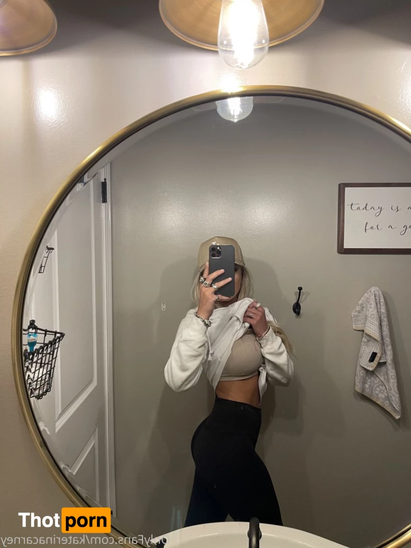 katerina carney 3311966