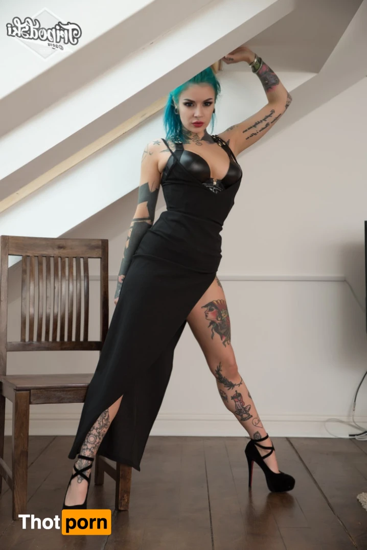 REBECCA CROW💙FREE PAGE 11290461